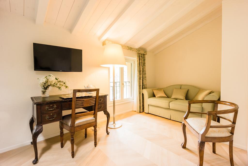 Relais Di Villa Adinolfi Annone di Brianza Værelse billede